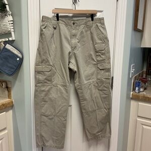 5.11 Tactical Series Men’s SZ 40/32 Khaki Tan Cargo Work Outdoor Pants Cotton